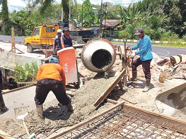 perbaikan jembatan eka bahurui