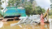 proyek jembatan sungai pulut terhenti