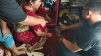 wanita setengah abad simpan zenith