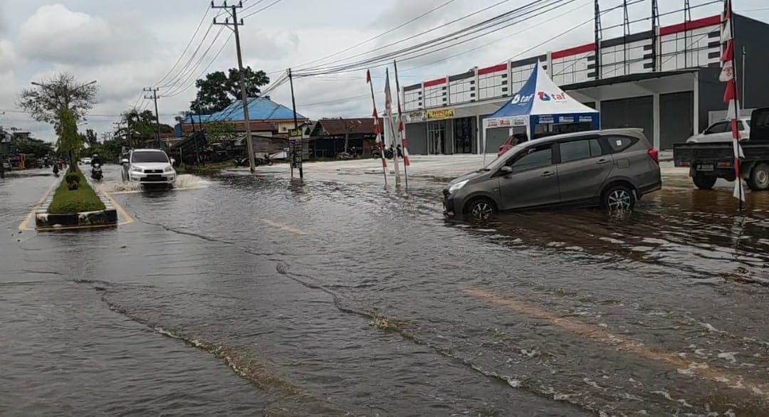 banjir tak kunjung surut