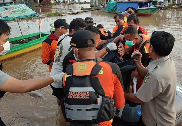 EVAKUASI-KORBAN-TENGGELAM evakuasi korban tenggelam