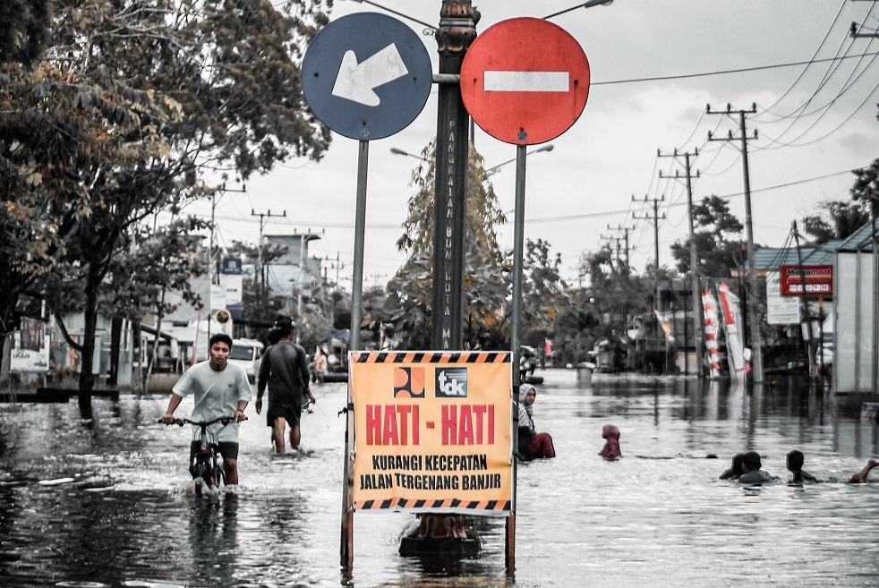 jalan ditutup 3