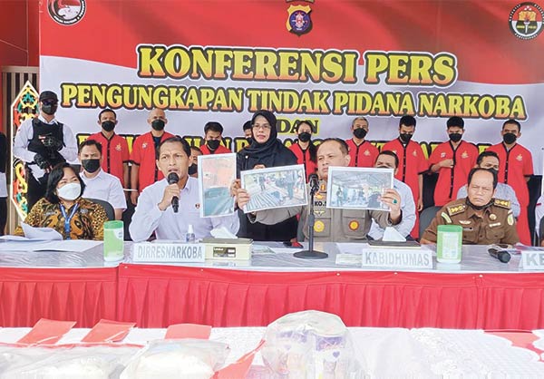 konreferensi pers kampung narkoba puntun