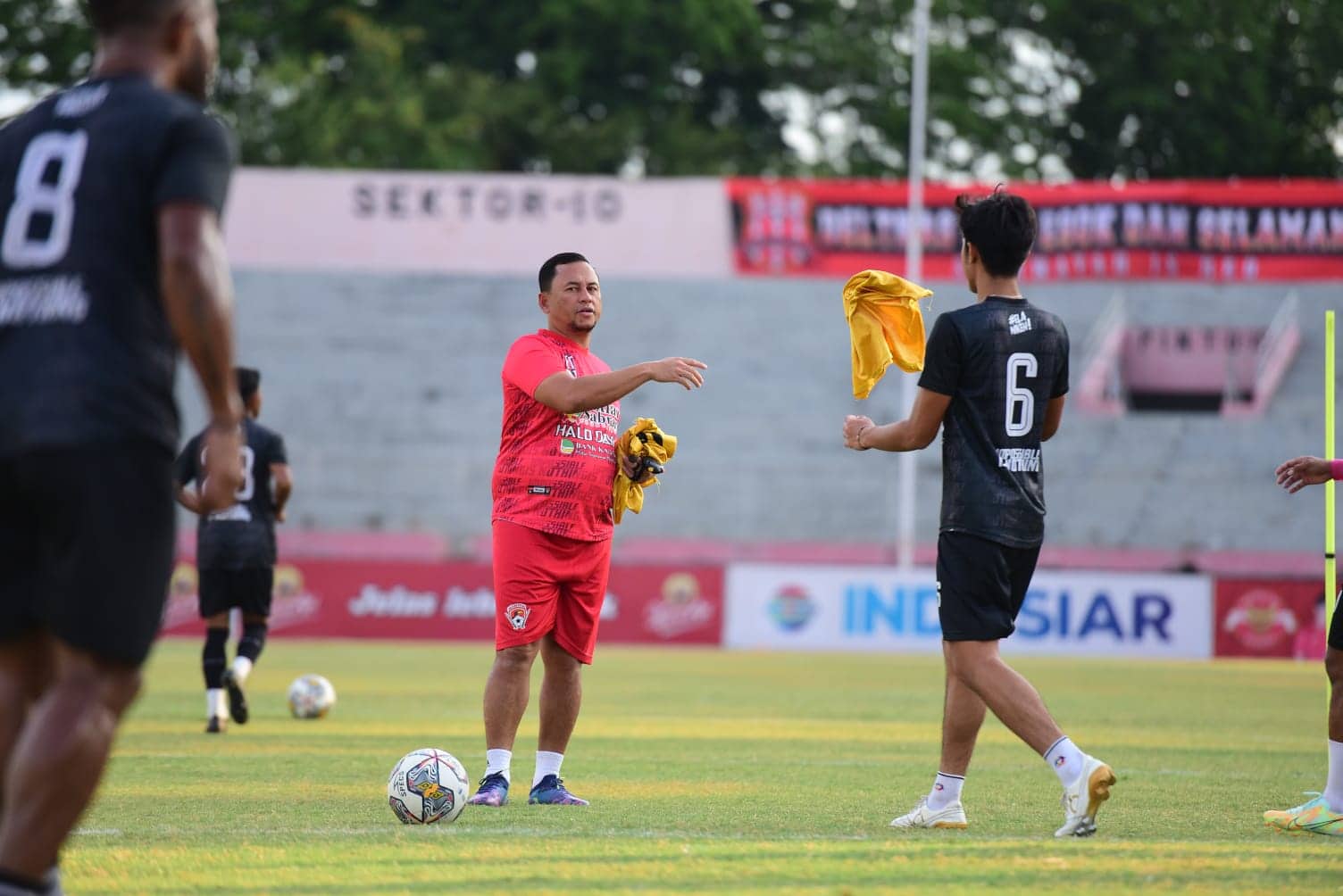 Kalteng putra,pelatih,laskae isen mulang