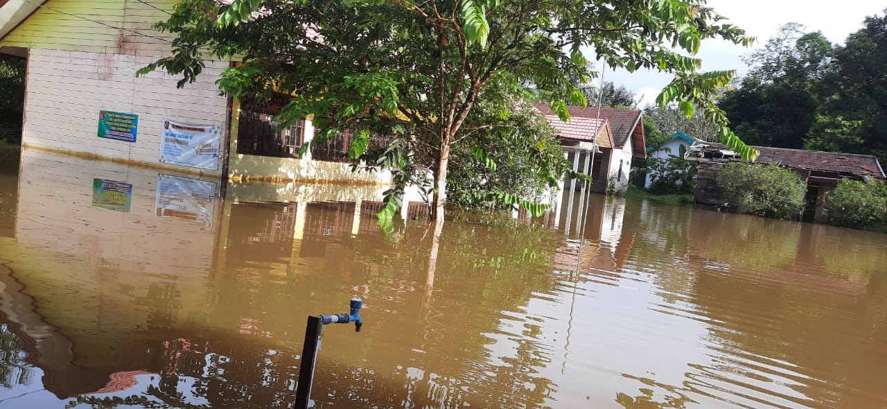 Kecamatan Arut Selatan,Sekolah Dasar,Banjir,banjir kobar,banjir kalteng,banjir kalimantan