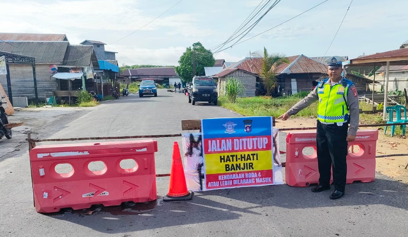 TUTUP JALAN SUKAMARA tutup jalan sukamara