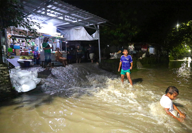 banjir surabaya