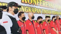 tangkap ratusan tersangka (9)