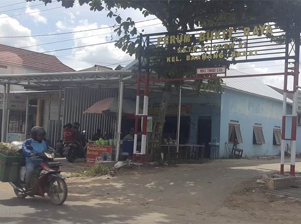 gapura perum bukit raya