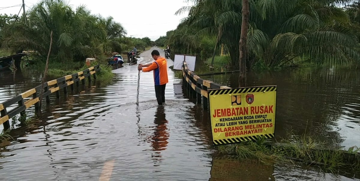 jalan dan jembatan rusak