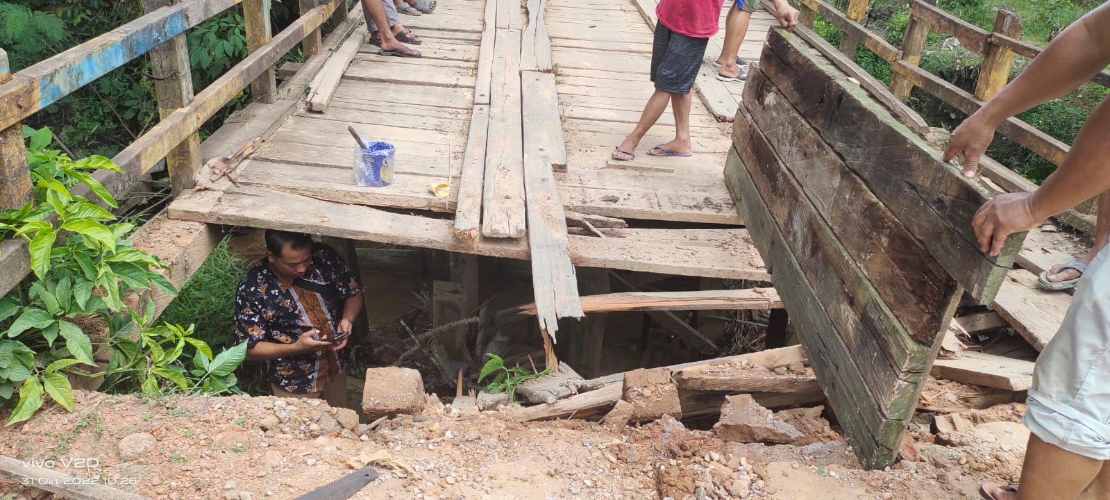 jembatan jebol 1