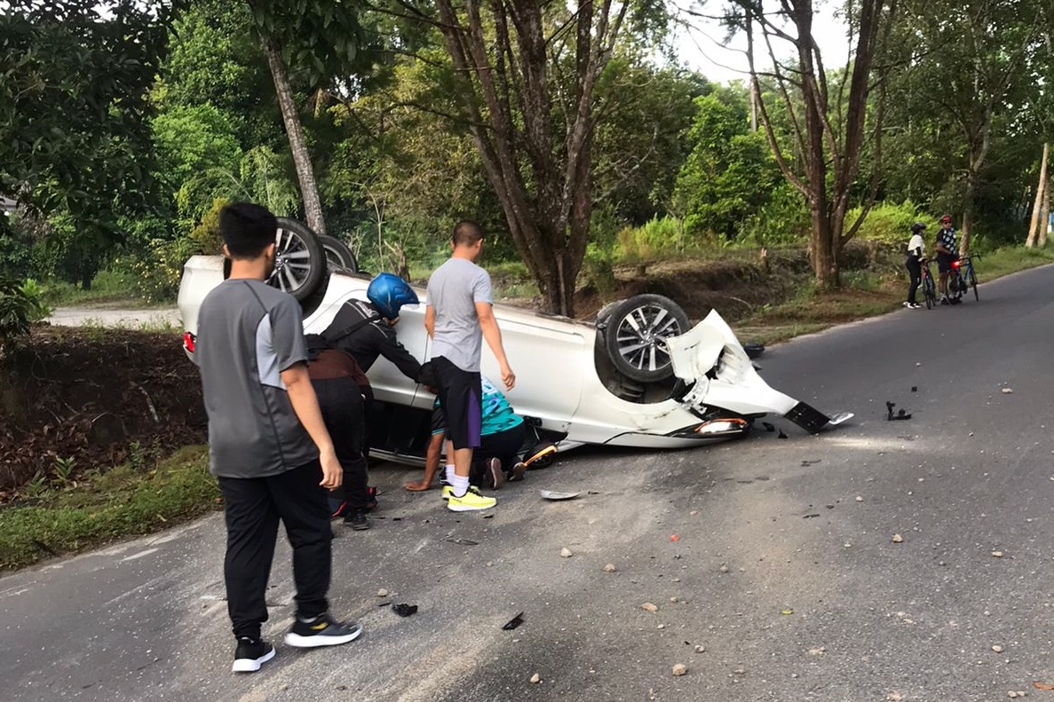 kecelakaan mobil 1