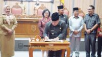 tanda tangan raperda
