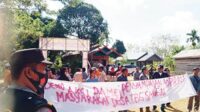 demo warga tumbang sangai