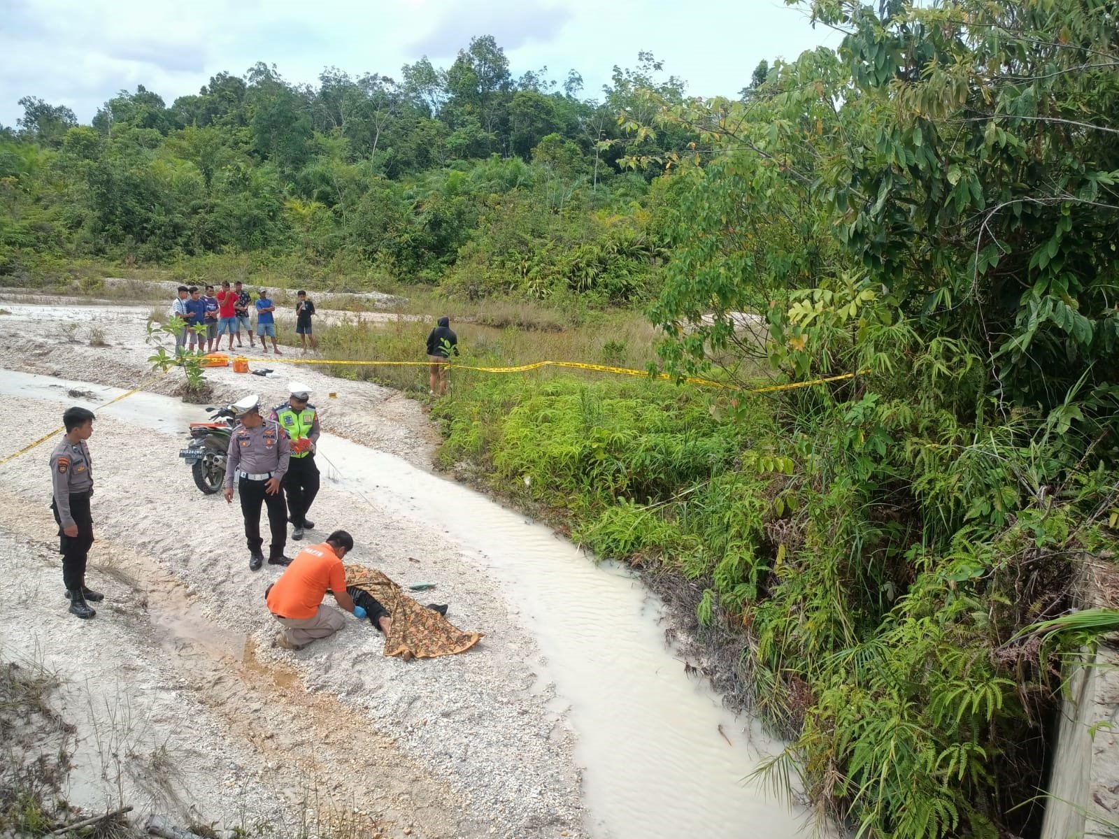 Polres Gunung Mas,alan lintas Desa Tumbang Hakau dan Pilang Munduk,Kecamatan Kurun