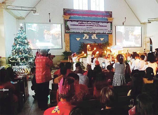 PERAYAAN-NATAL perayaan natal