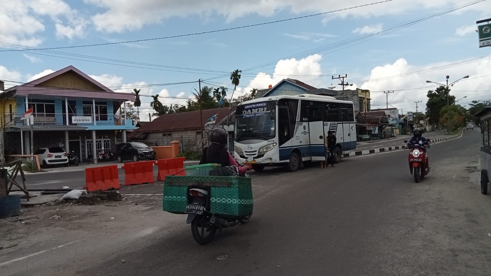 sukamara,bus perintis,pantai jelai