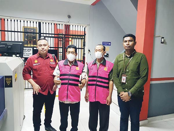 kejari tahan mantan kadis pertanian katingan