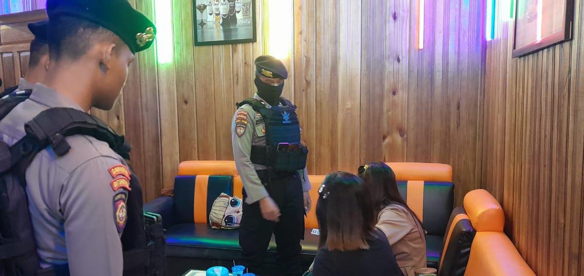 Personel Dit Samapta Polda Kalteng