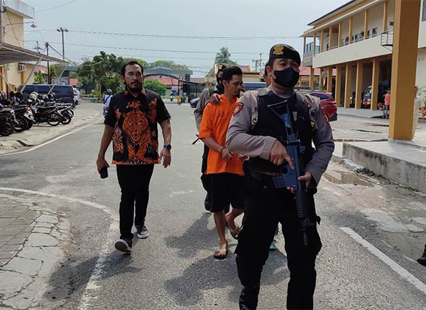pelaky pembunuhan pedagang gorengan