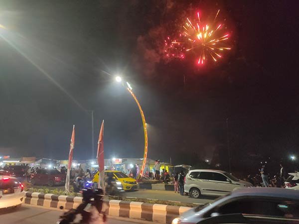 TAHUN-BARU-TEROWONGAN-NUR-MENTAYA tahun baru terowongan nur mentaya