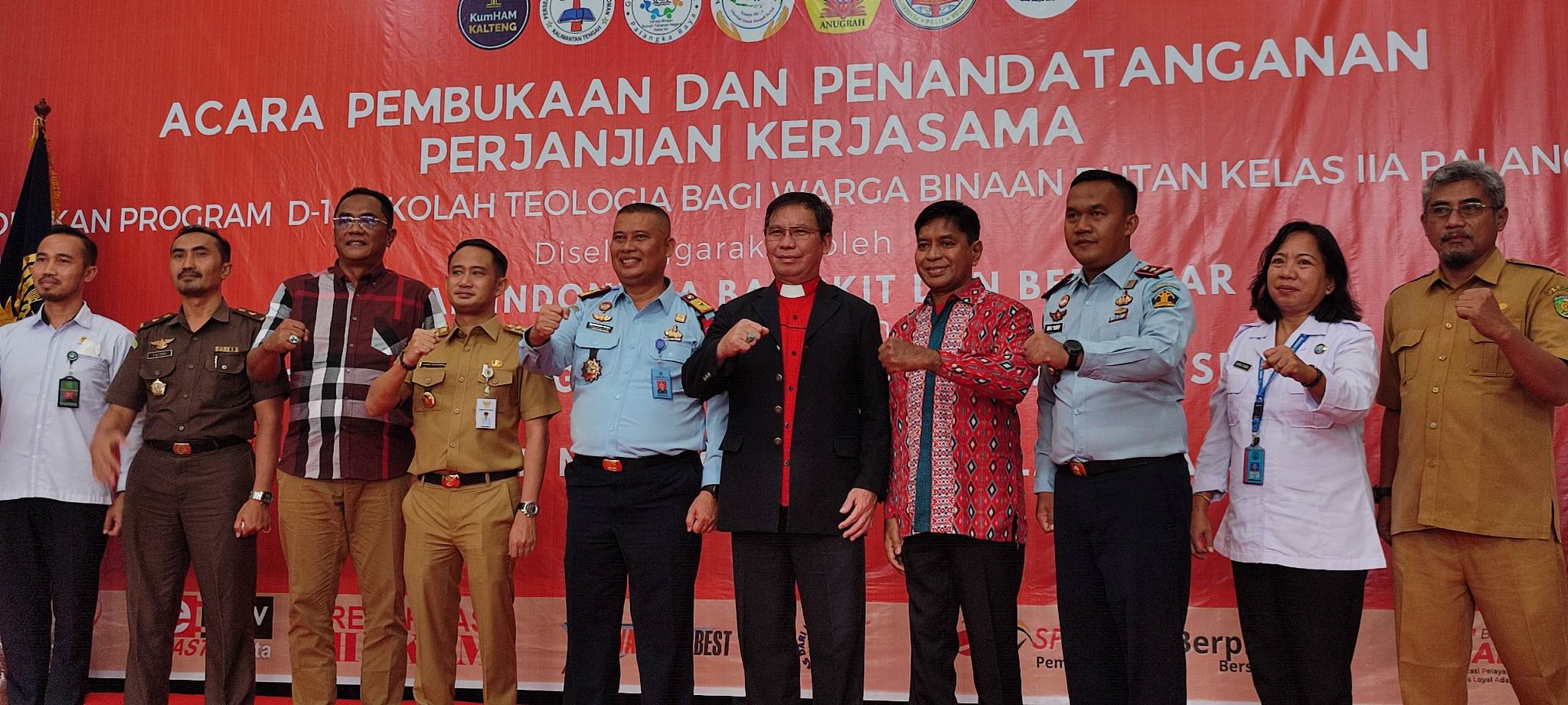 Wali Kota Palangka Raya Fairid Naparin