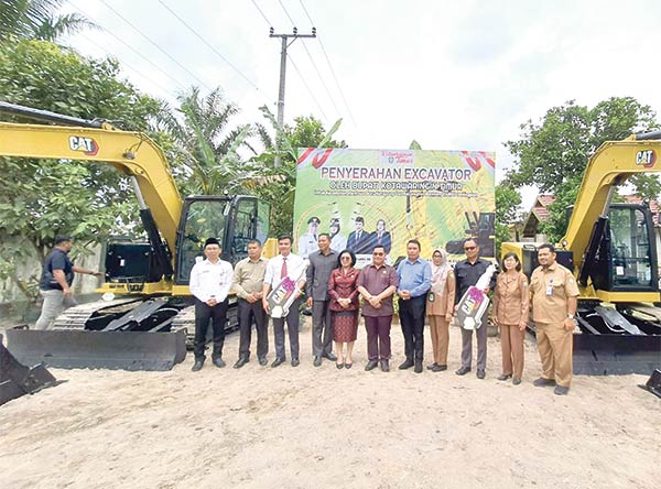 bantuan ekskavator