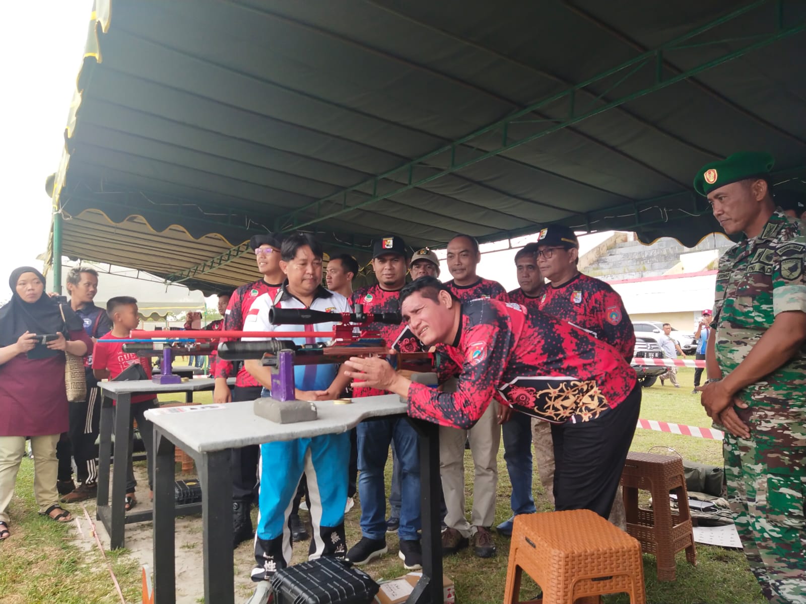 menembak cup