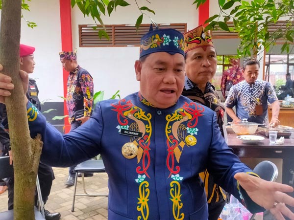 bupati kotim halikinnor