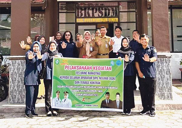 tes urine pegawai
