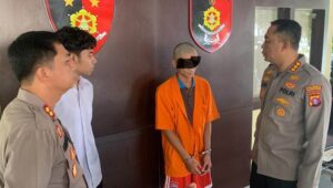 Tersangka kasus pelecehan seksual, Endo Andrian yang kini menjalani proses hukum di Mapolresta Palangkaraya.(dodi/radarpalangkaraya)