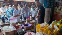 wali kota palangkaraya,pasar besar,inspeksi harga bahan pokok,beras mayang