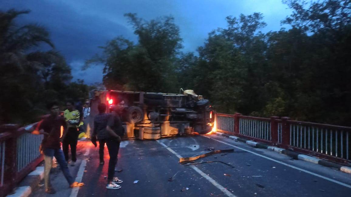 tabrakan di jalan tjilik riwut kilometer 20,Tabrakan