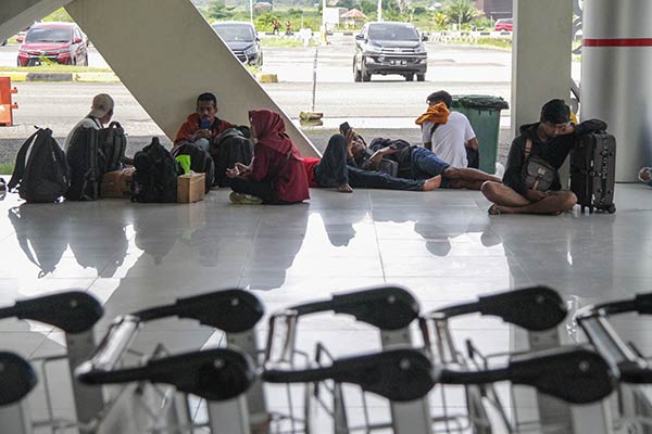 pemudik bandara