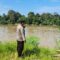 Anggota tim di lapangan ketika mendeteksi dan intensitas debit aliran Sungai Katingan