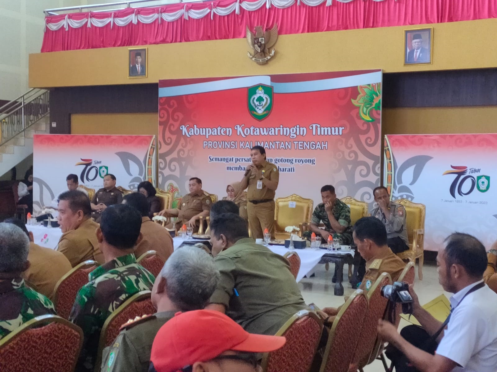 Rapat panitia pemilihan kepala desa di rumah jabatan bupati Kotim