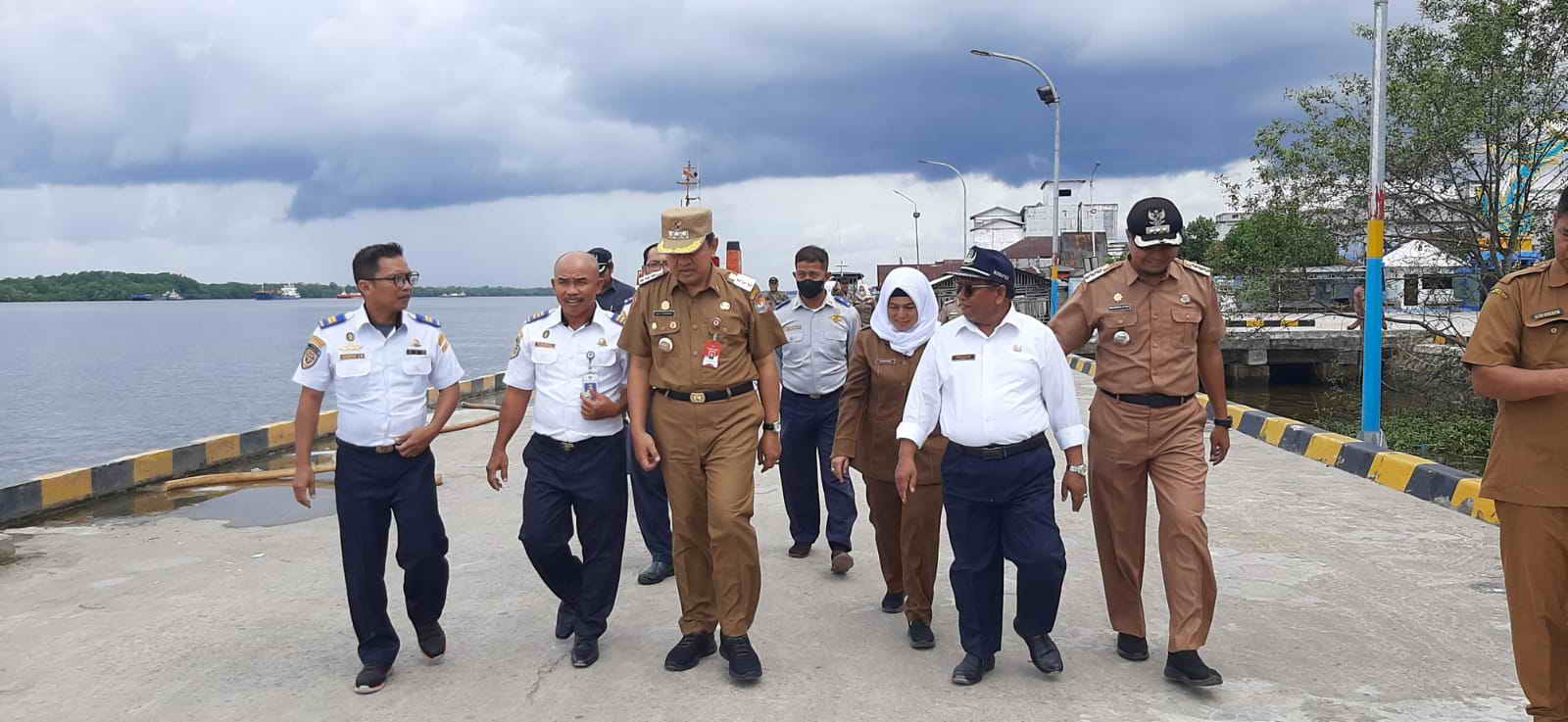 pelabuhan kumai macet