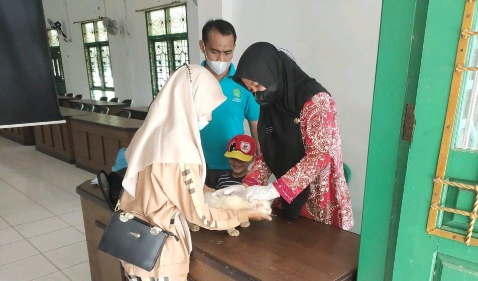 vaksinasi rabies,sukamara,sukamara gencarkan vaksinasi rabies,Dinas Ketahanan Pangan dan Pertanian (DKPP) Sukamara