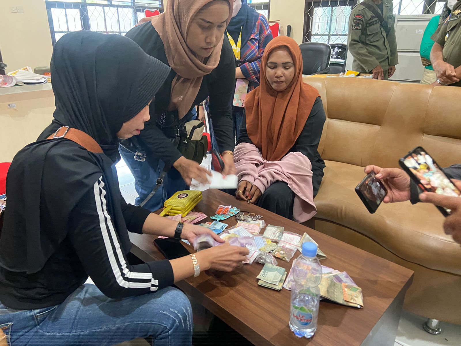bos pengamen dan pengemis