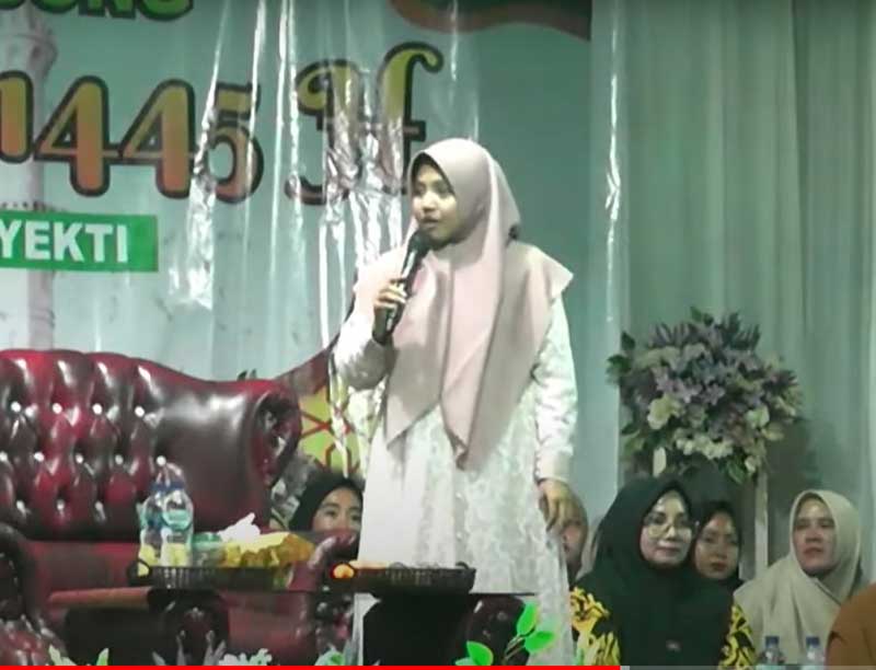 ustadzah mumpuni