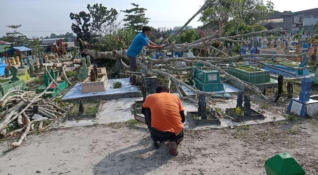 makam sekip rusak