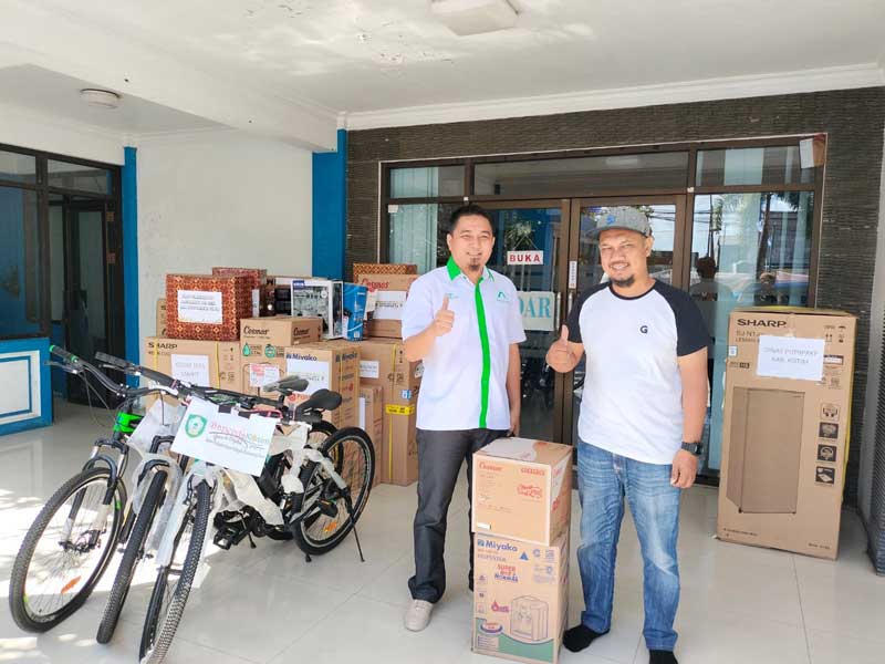hadiah gowes dari j & t sampit