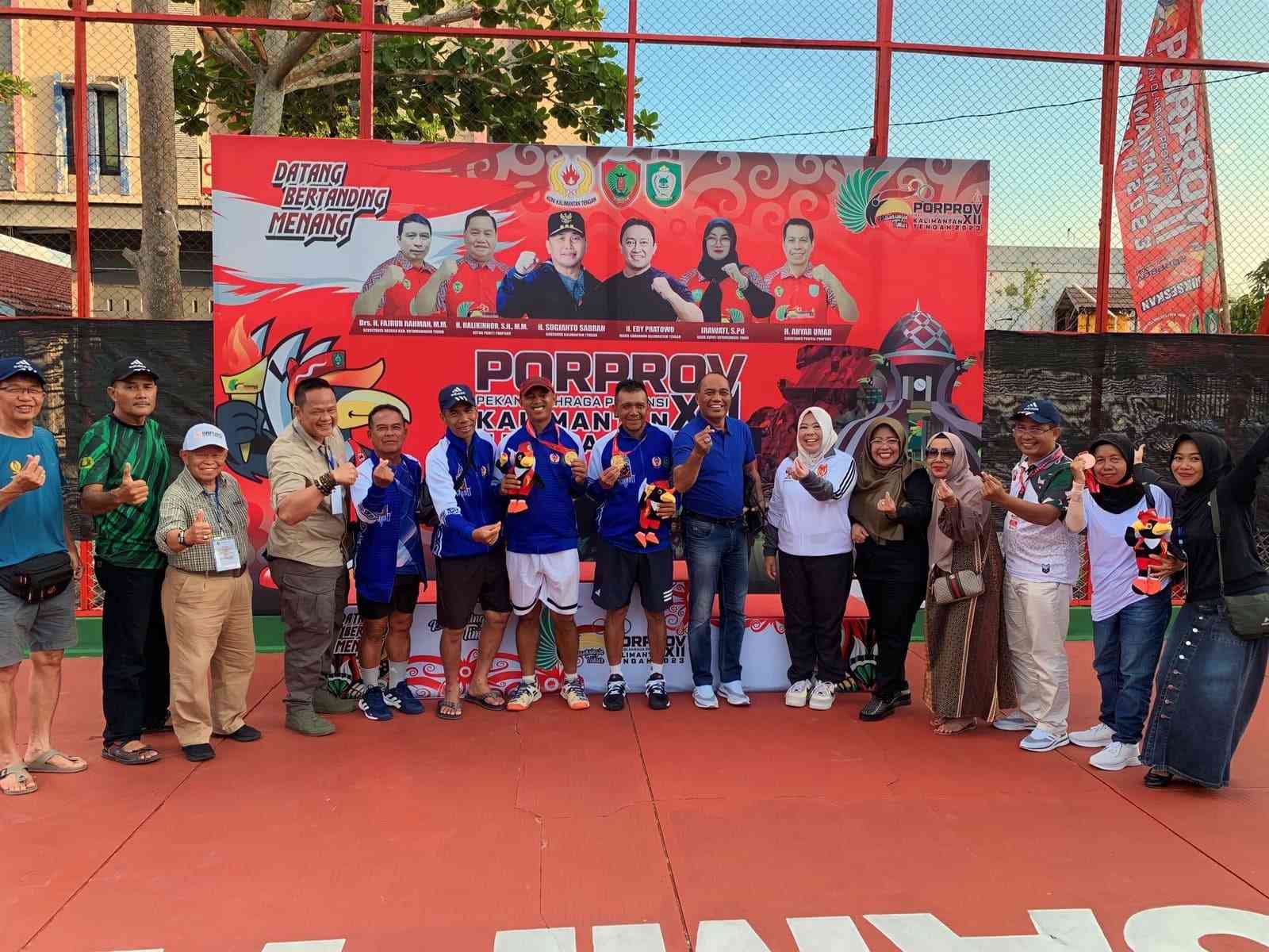 medali emas kapuas