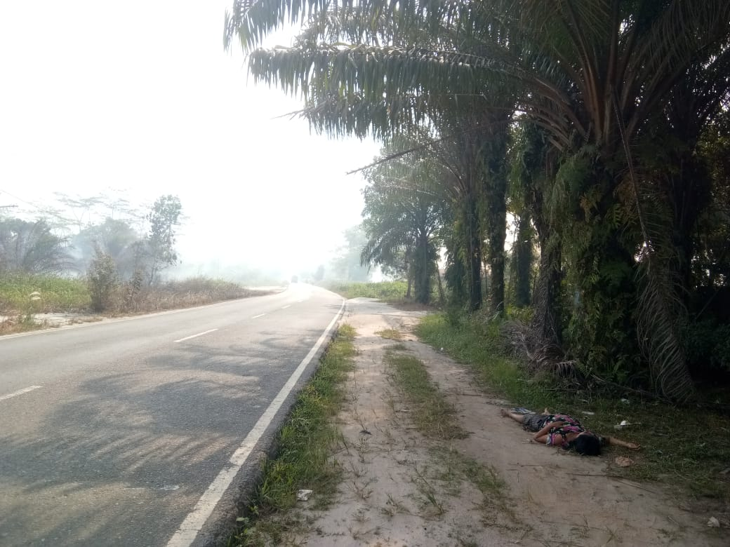 tidur pinggir jalan