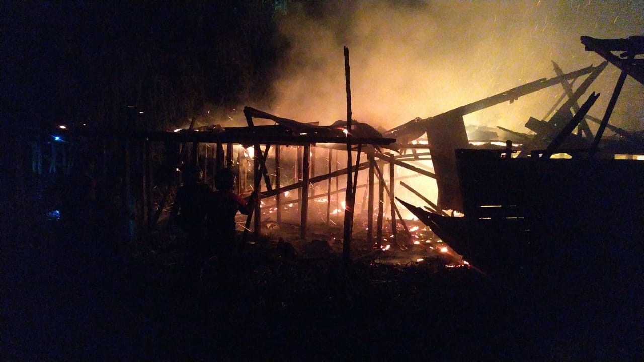 kebakaran walet seruyan