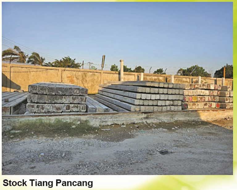 stock tiang pancang