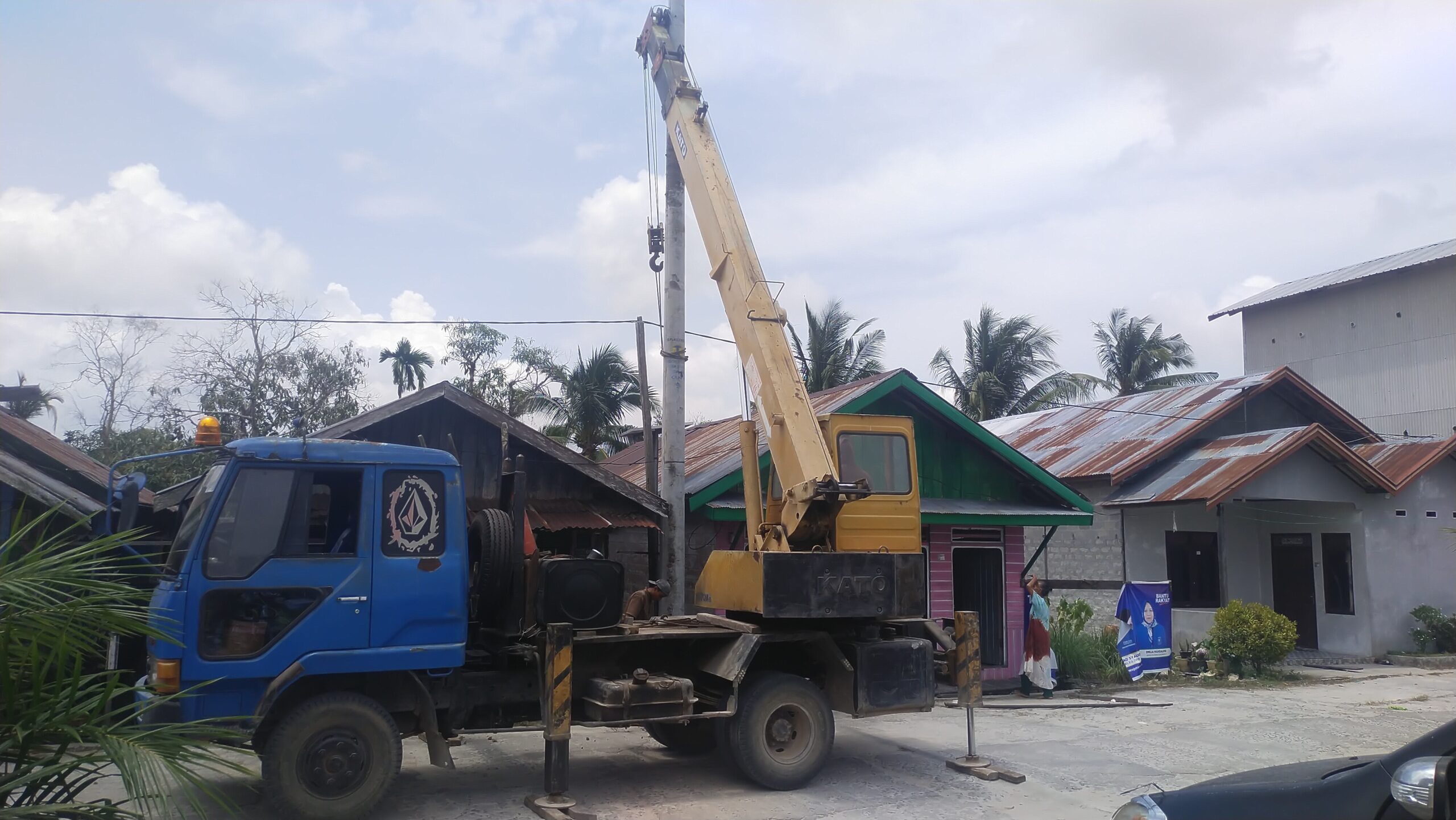 tiang listrik sukamara