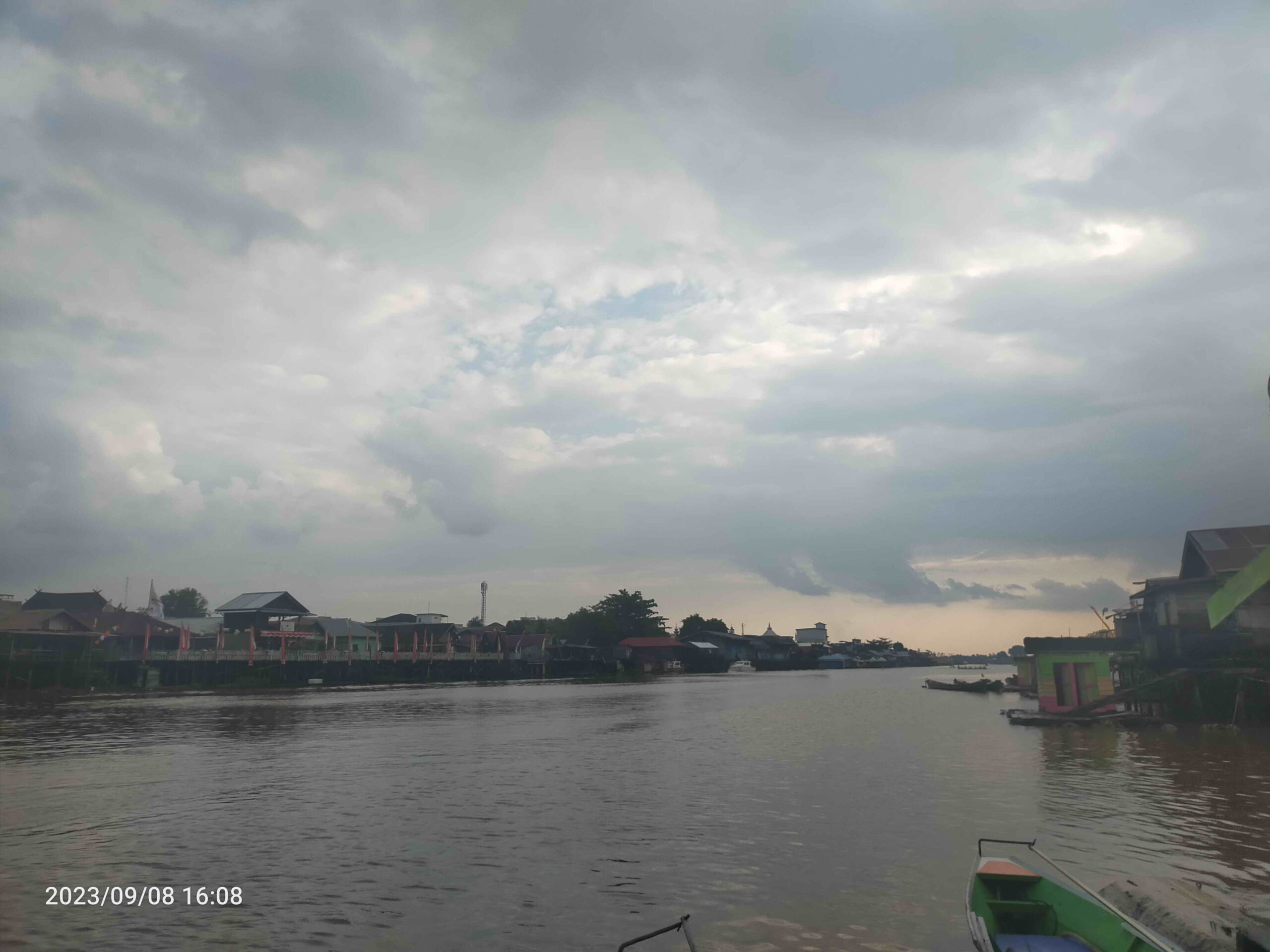 jembatan sungai arut