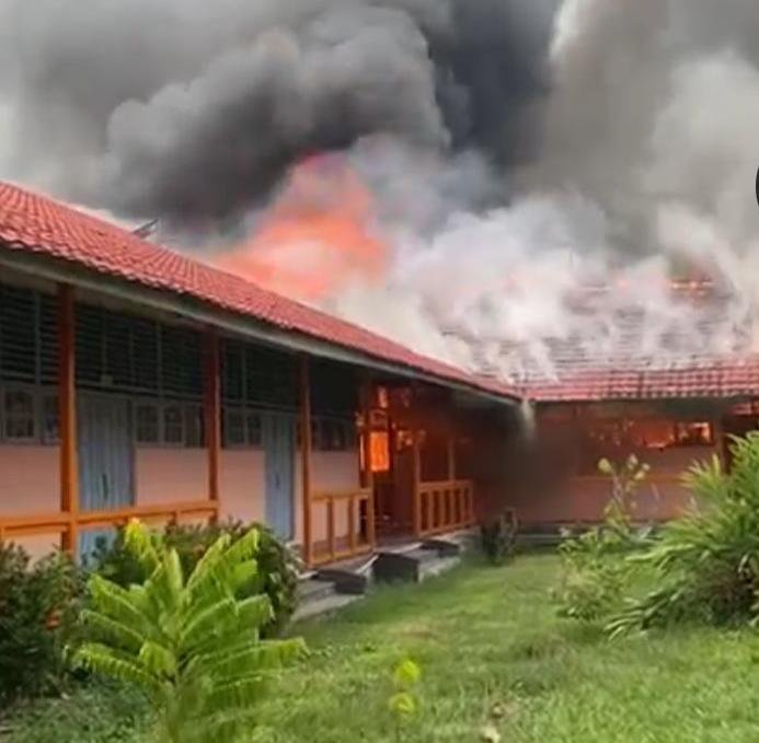 KEBAKARAN SMP4 kebakaran smp4