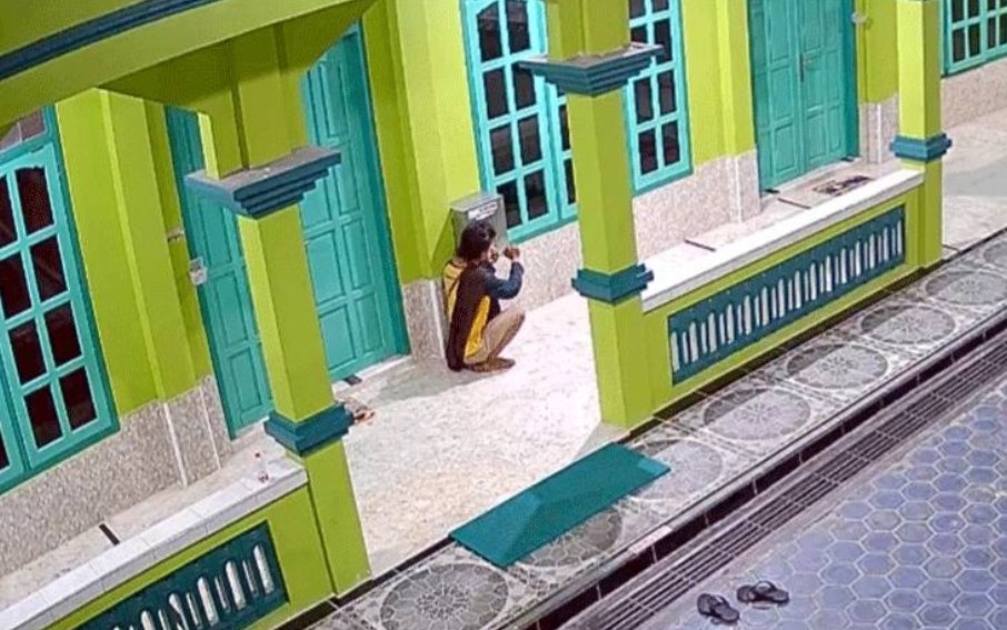 MALING KOTAK AMAL maling kotak amal